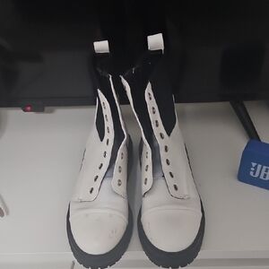 Circus by Sam Edelman White and Black Women's Boots